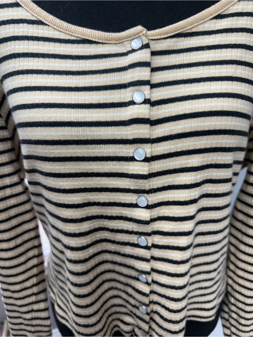 Levi’s striped button down - Picture 2 of 8